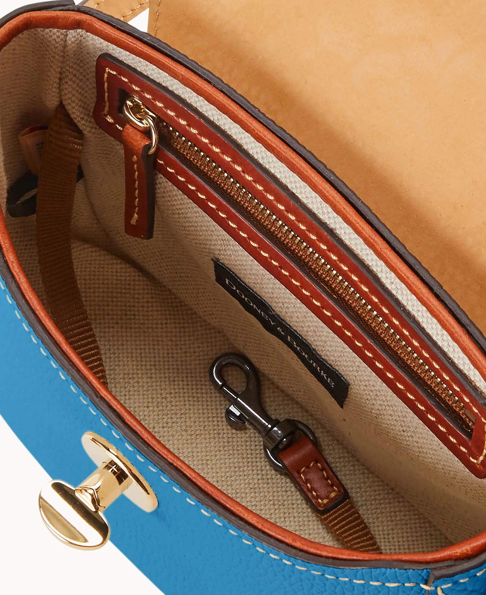 Pebble Turnlock Flap Saddle - Image 67