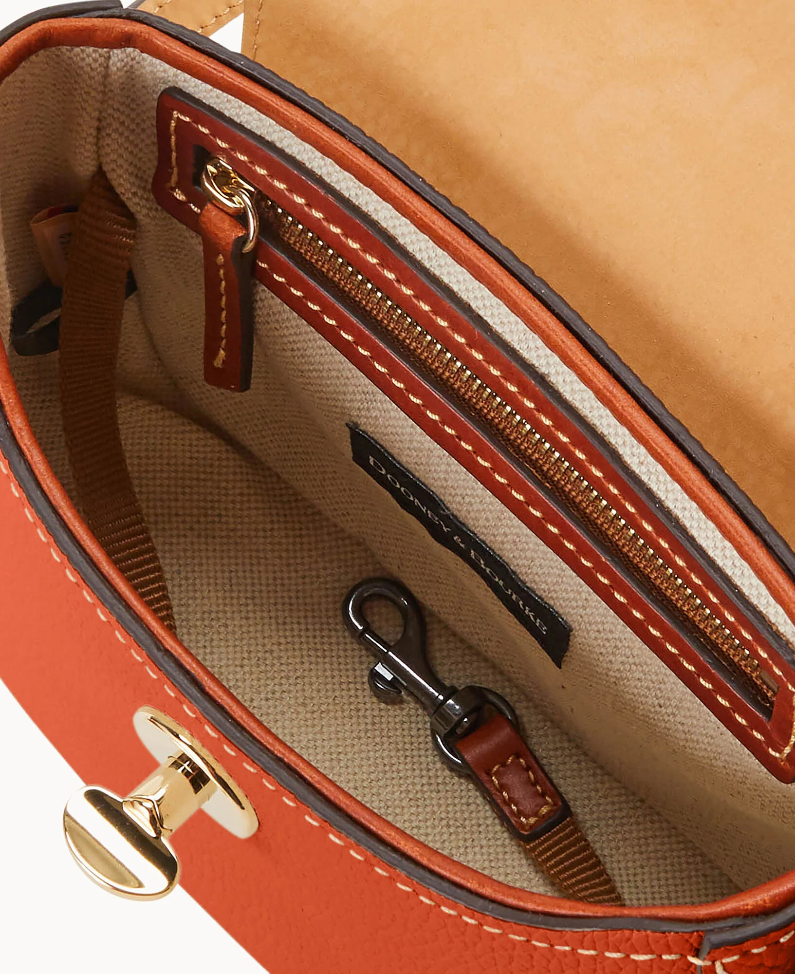 Pebble Turnlock Flap Saddle - Image 92