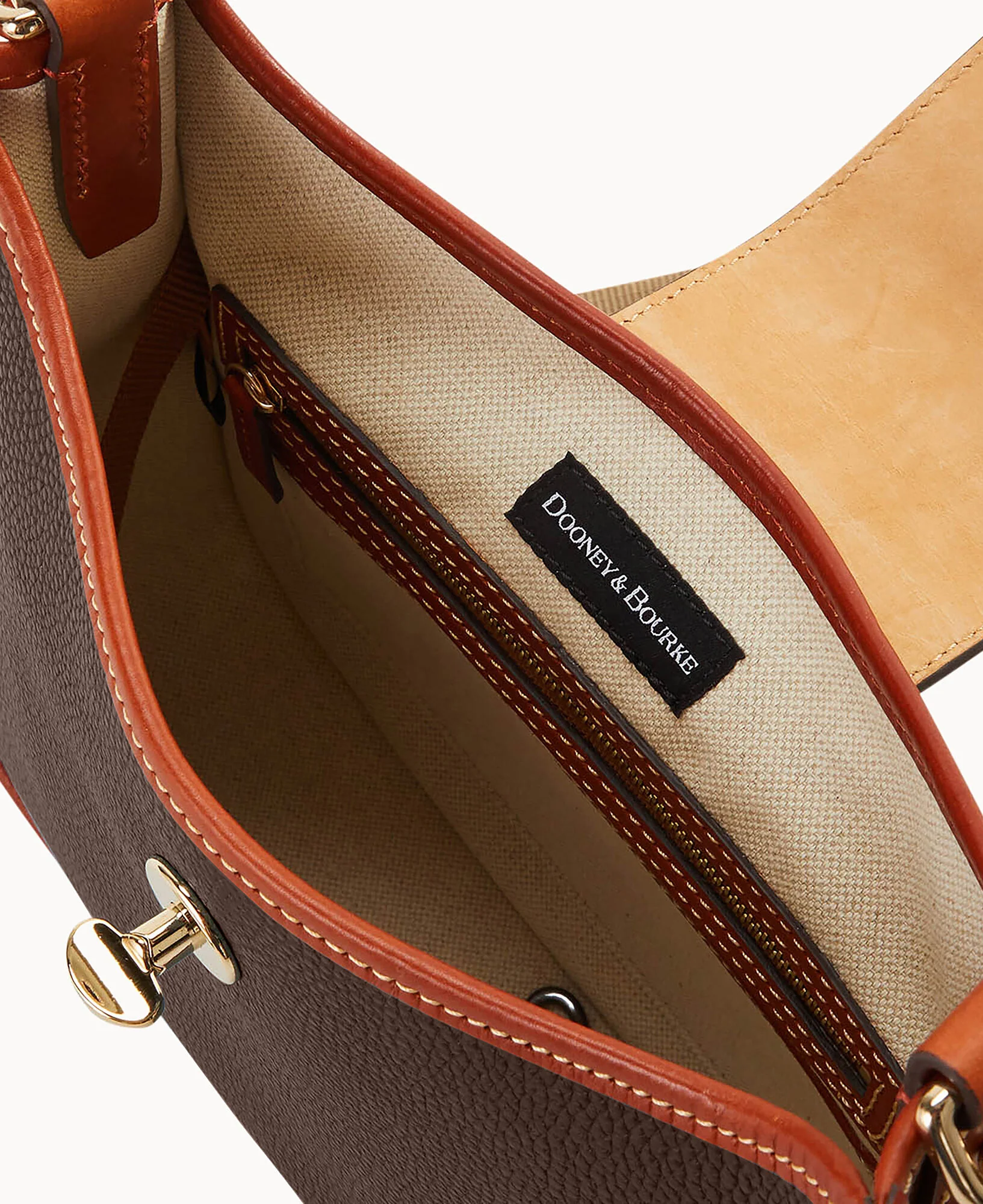 Pebble Turnlock Messenger 28 - Image 53